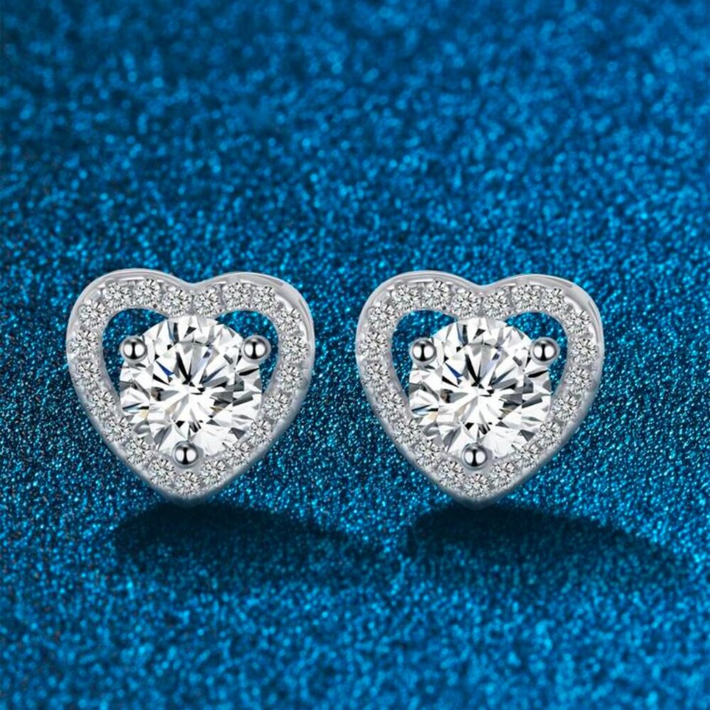 CERTIFIED Elegant Moissanite Diamonds - Shine Bright This Valentine's Day